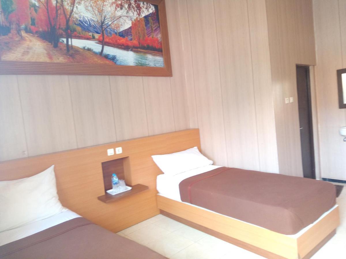 Hotel Kencana Rembang Camera foto